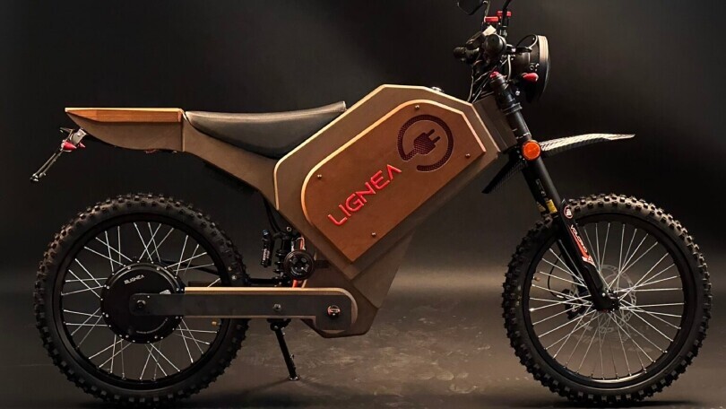 Country Lignea, la moto elettrica totalmente in legno: artigianalità green