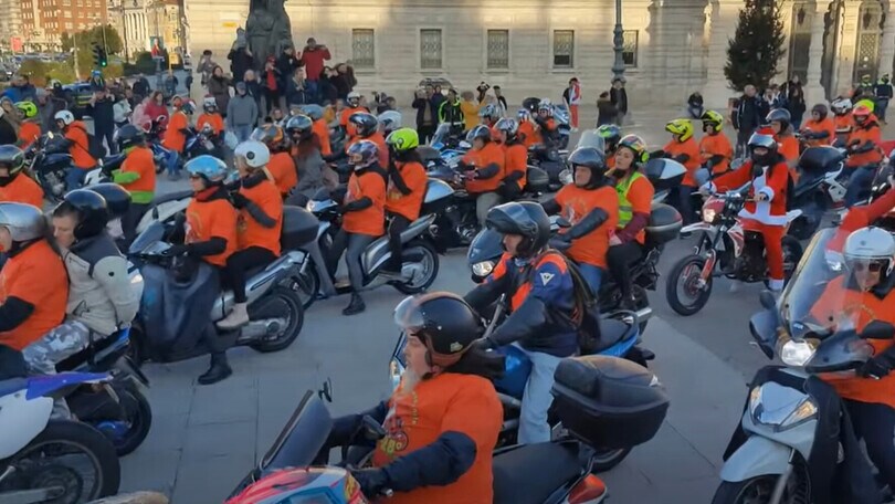 Trieste, raccolta fondi a favore dei bambini: circa 700 moto in piazza