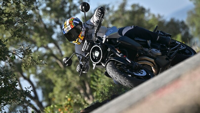 Husqvarna Vitpilen 801: LE FOTO DELLA PROVA