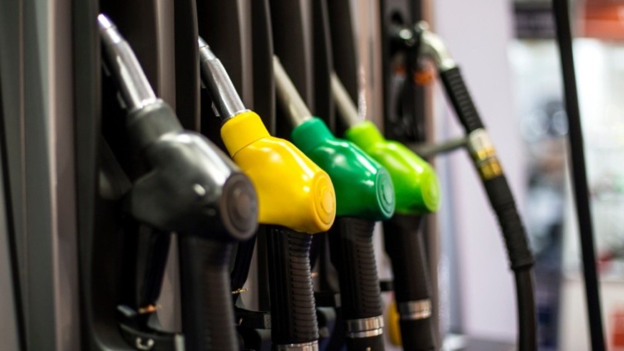 Costo dei carburanti: quanto hanno risparmiato le famiglie nel 2024