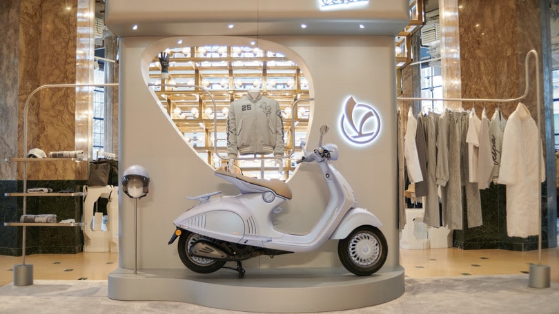 Vespa 946 Snake: le foto dell'edizione limitata