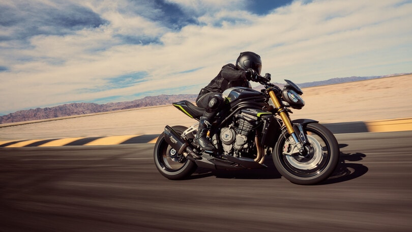 Triumph Speed Triple 1200 RS 2025: le foto