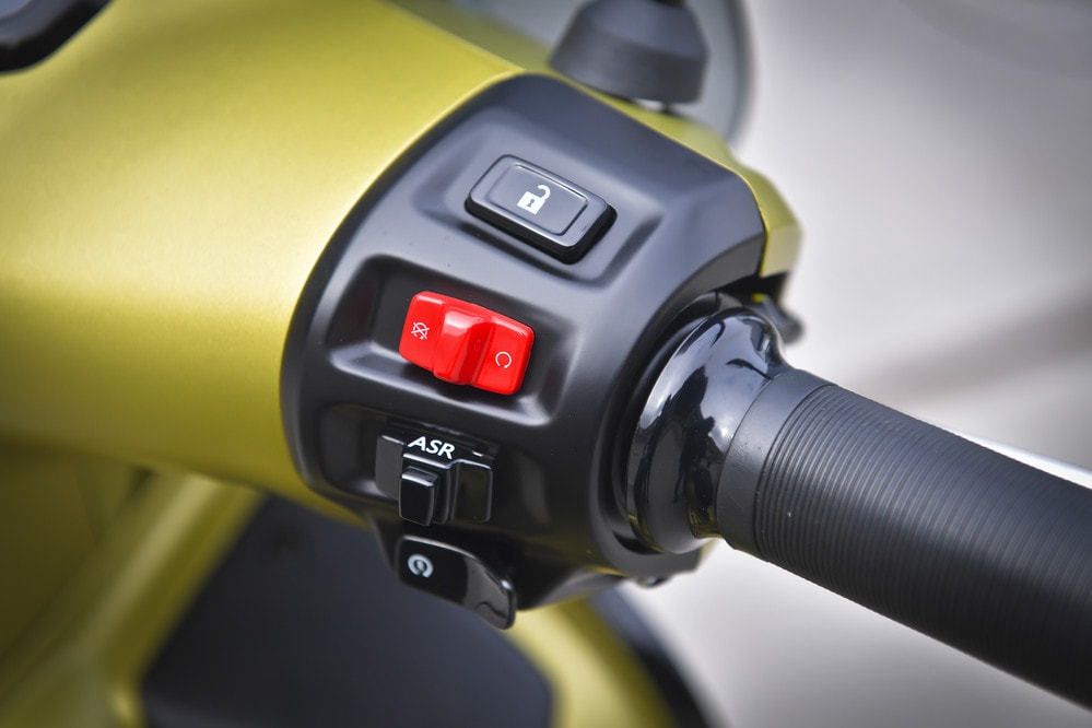 TEST, Vespa GTS 310 SuperSport: le foto della prova