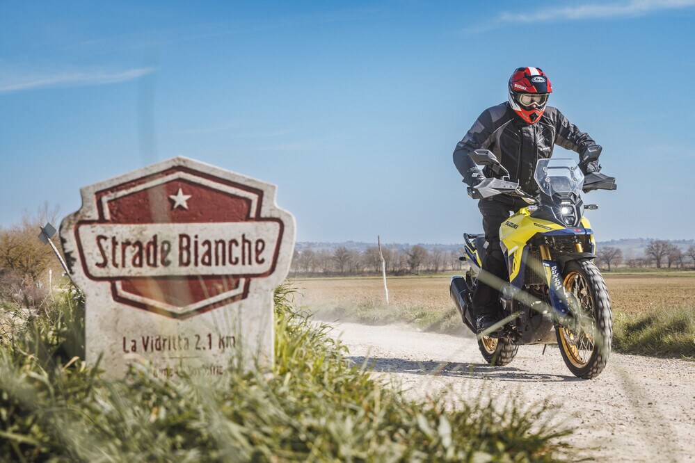 Strade Bianche 2025: due ruote, comune passione