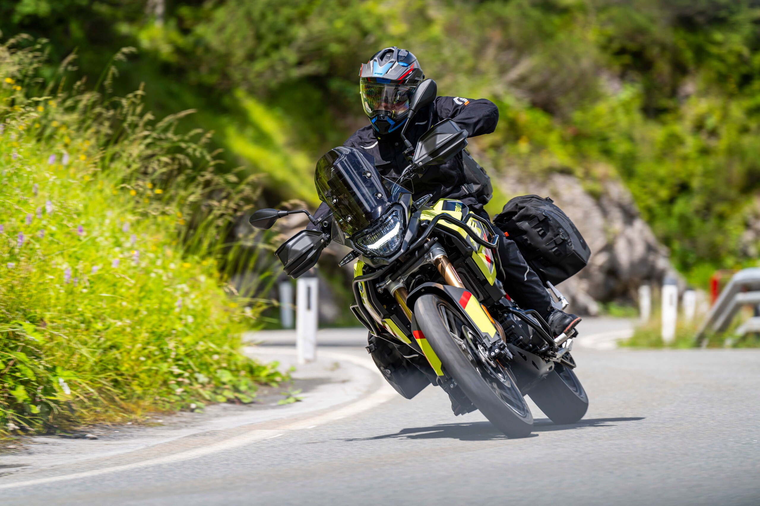 Wunderlich: protezioni motore e serbatoio per BMW F 900-850-800-750 GS