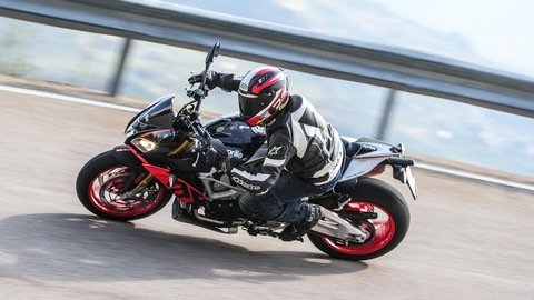 Test Aprilia Tuono V4 1100 Factory - LE FOTO