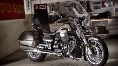 Ecco la Moto Guzzi California Touring SE