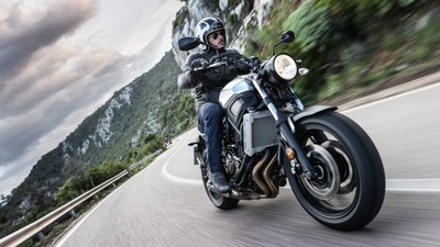 Yamaha XSR 700: eccola