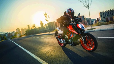 KTM Duke 390: foto