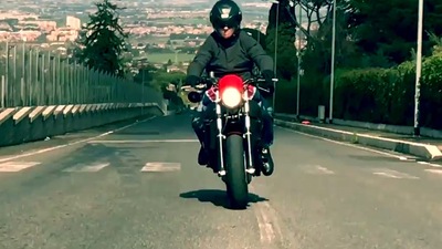 Codacorta, le prime immagini su strada