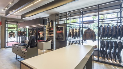 Dainese apre a Berlino