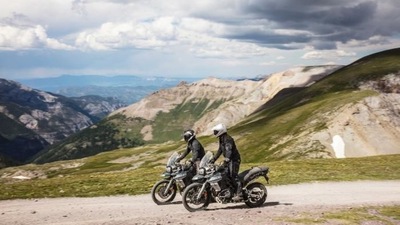 Tiger 800 XC e XR, le nuove crossover Triumph