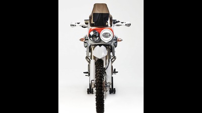 WSM L'Avventura, omaggio alla Dakar. Il motore è Ducati