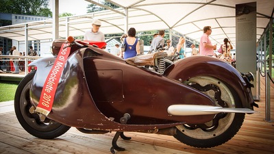 La Moto Major reginetta d'Eleganza