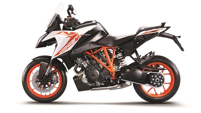 KTM 1290 Super Duke GT e R 2019 - LE FOTO