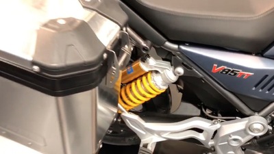 Moto Guzzi V85 TT a Colonia | VIDEO LIVE