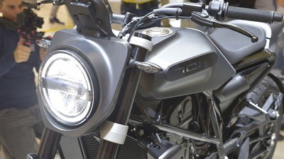 Husqvarna 701 Svartpilen: le FOTO