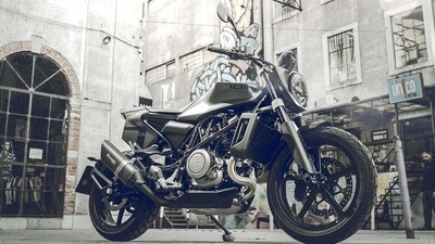 Husqvarna Svartpilen 701 - LE FOTO