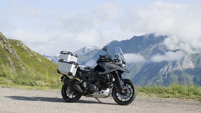 Suzuki V-Strom 1050, le foto della DR Big moderna