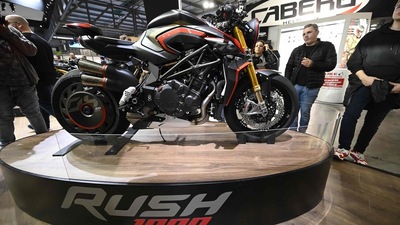 MV Agusta Rush 1000 a Eicma 2019: FOTO