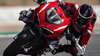 Ducati Superleggera V4: la Panigale "fuoriserie" FOTO