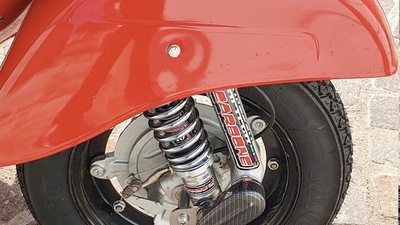 Esclusivo, Capirossi: ‘Ecco la mia super Vespa 50 Special’ - LE FOTO