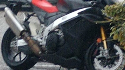 Nuova Aprilia RSV4 2021 FOTO