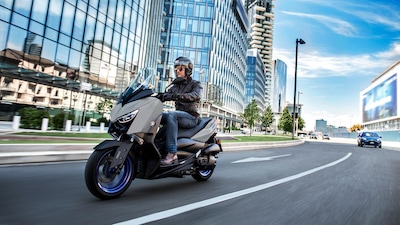 Yamaha XMAX 125 FOTO