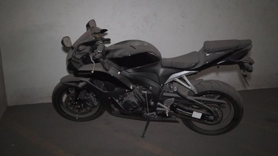 Le moto abbandonate nel deserto FOTO