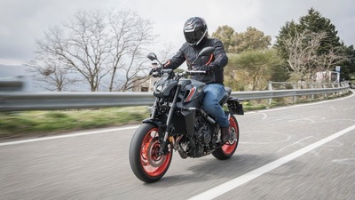 Test Yamaha MT-09 2021 LE FOTO