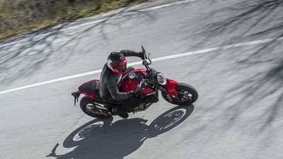 Test nuovo Ducati Monster 2021 LA GALLERY
