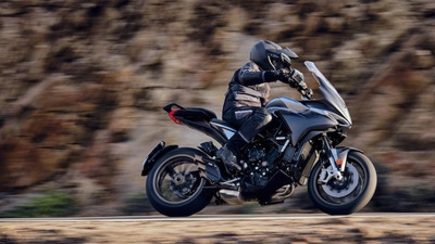 MV Agusta Turismo Veloce Lusso 2021 FOTO