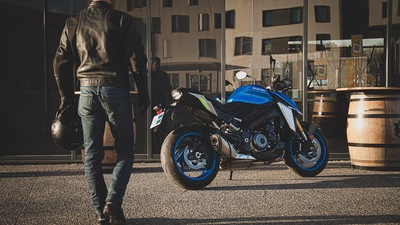 Suzuki GSX-S 1000 FOTO