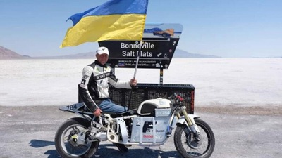 Delfast Dnepr: nuovo record di velocità su terra per la custom elettrica