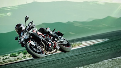 Kawasaki Z900 2022 FOTO