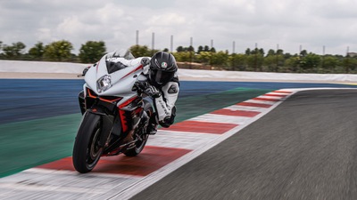 MV Agusta F3 RR: limite massimo VIDEO