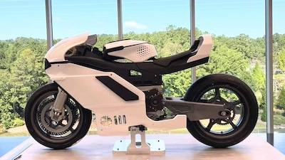 Ducati Supermono: Terblanche rinnova un mito