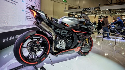 CFMoto SR C21: il concept