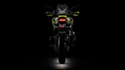 Nuova Benelli TRK 800: la gallery