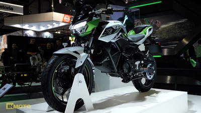 EICMA 2022, Kawasaki guarda al futuro con la EV