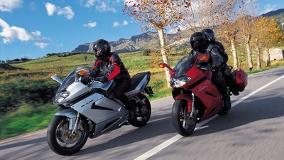 Aprilia RST 1000 Futura FOTO