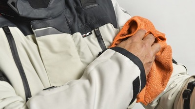 Come pulire la giacca: trucchi e istruzioni