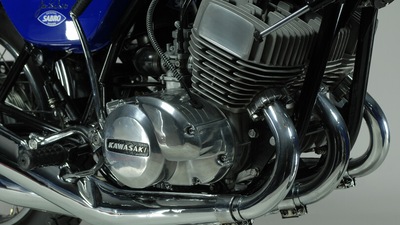 Kawasaki Mach IV 750: le foto