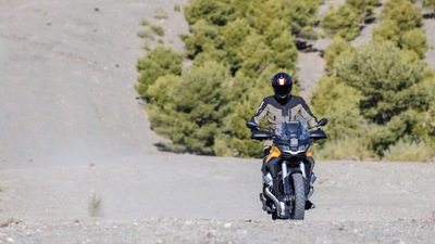 Nuova Moto Guzzi Stelvio: la gallery del test