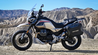 Moto Guzzi V85 Strada, TT E TT Travel: la gallery del test