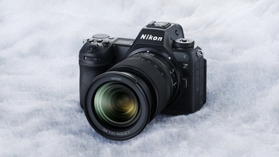 Nikon Z6III: le foto della nuova mirrorless con il primo sensore CMOS