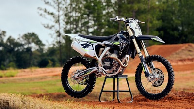 Triumph TF 450-RC Edition: le FOTO della nuova Cross di Hinkley