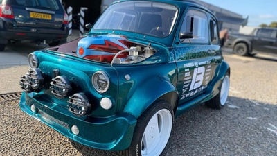 L'avete mai vista una "vecchia" Fiat 500 con motore Ducati?