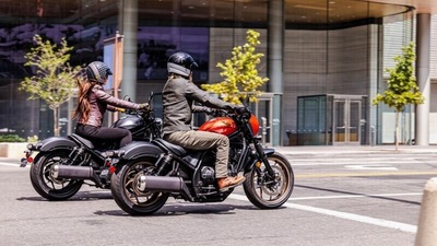 Honda CMX1100 Rebel 2025: le foto