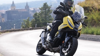 Honda X-ADV 2025: le FOTO della prova